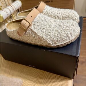 Birkenstock Cream Fuzzy Clogs with Tan Strap size 38